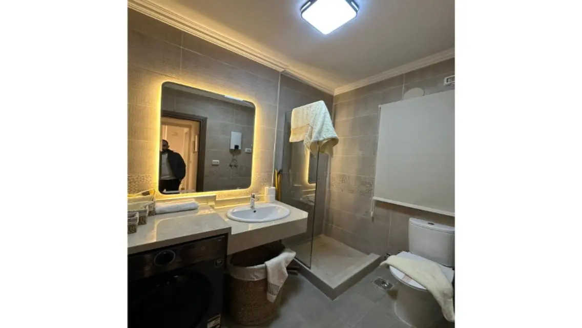 For sale Eastown  Fully furnished apartment with 