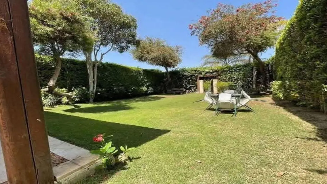 Apartment with garden ready to move +Special price