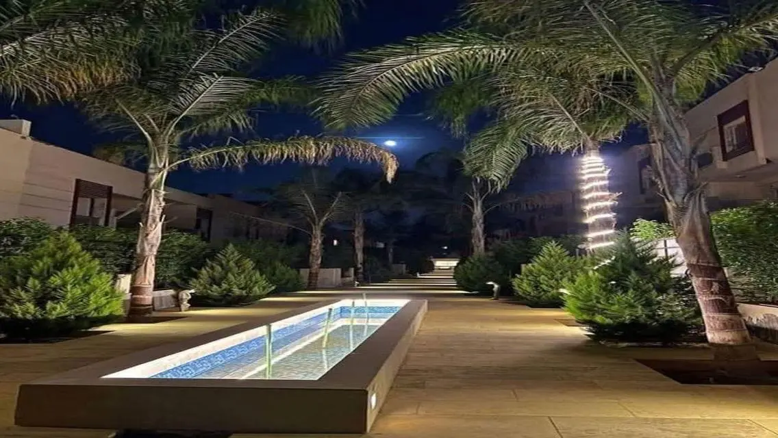 Apartment with garden ready to move +Special price