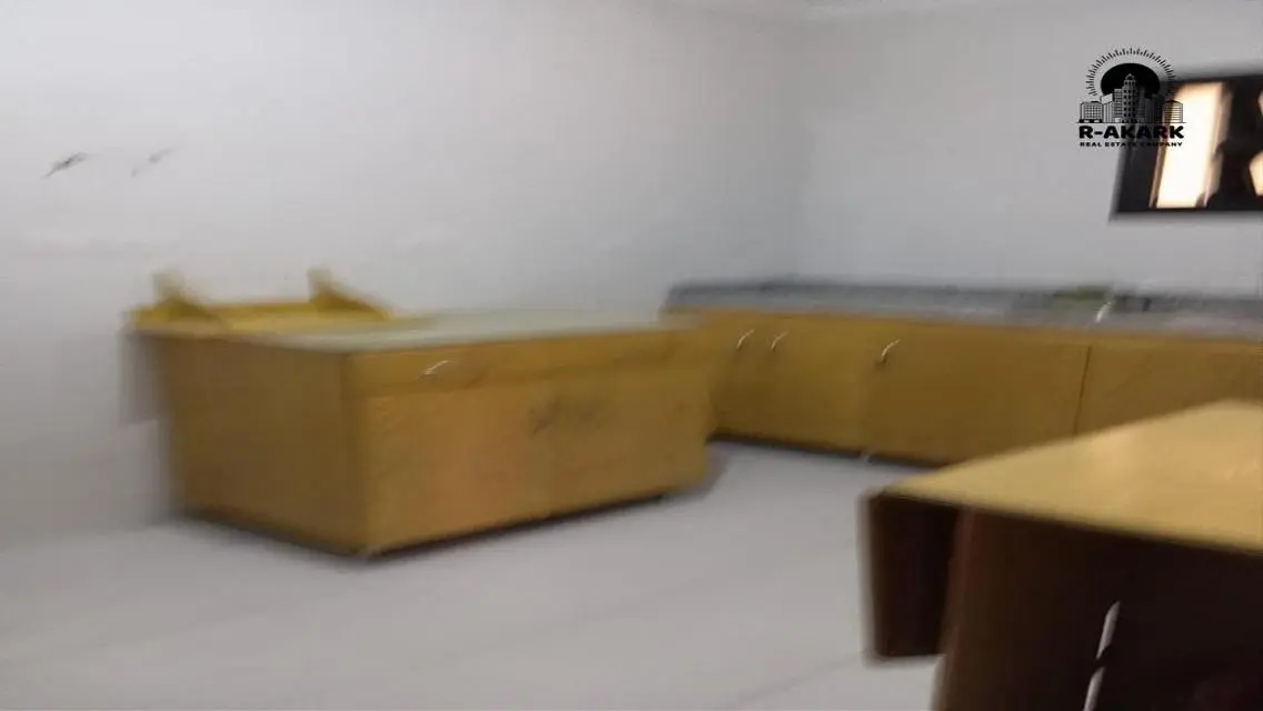 مقر اداري للايجار في شيراتون المطار علي شارع رئيسي