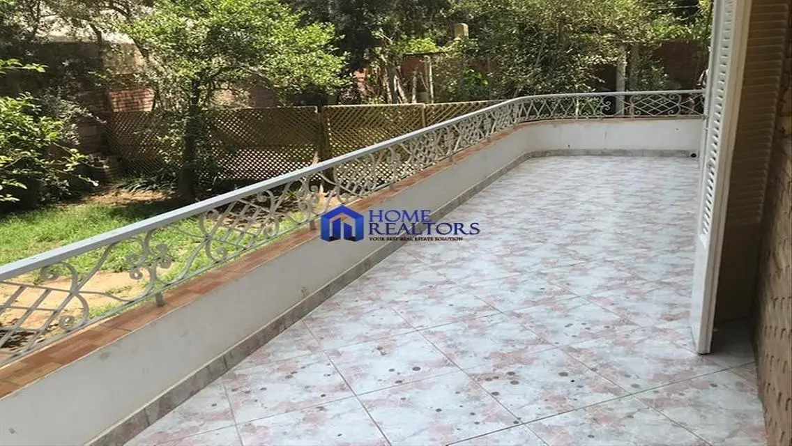 دور أرضي بحديقة كبيرة للايجار بالمعادي دجلة