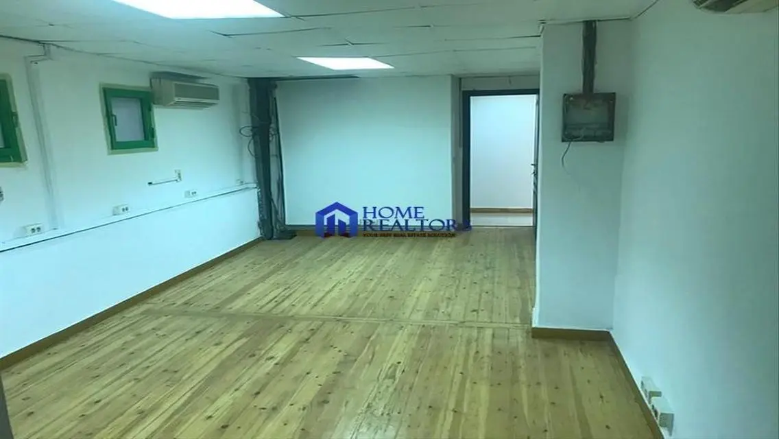 Full Floor With License For Rent In Maadi Sarayat