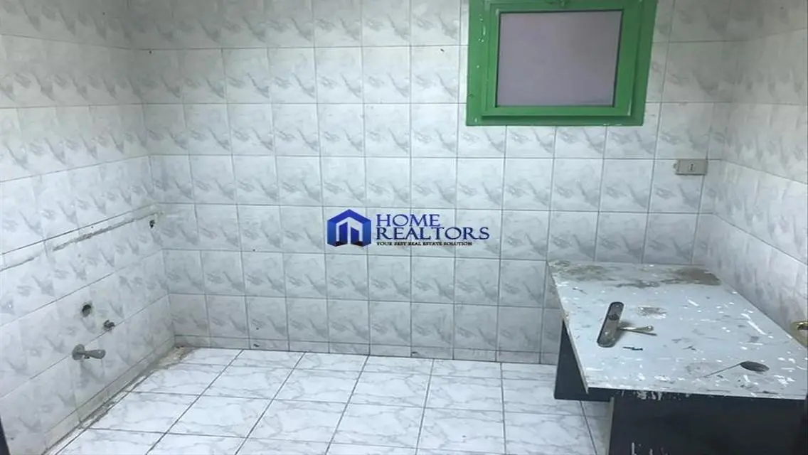 Full Floor With License For Rent In Maadi Sarayat