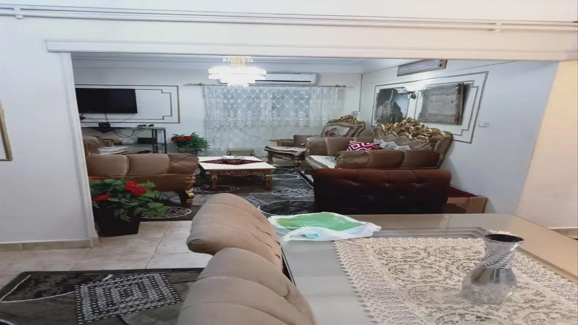 شقه مفروشه للايجار للسكن الراقي والمميز بالدقي