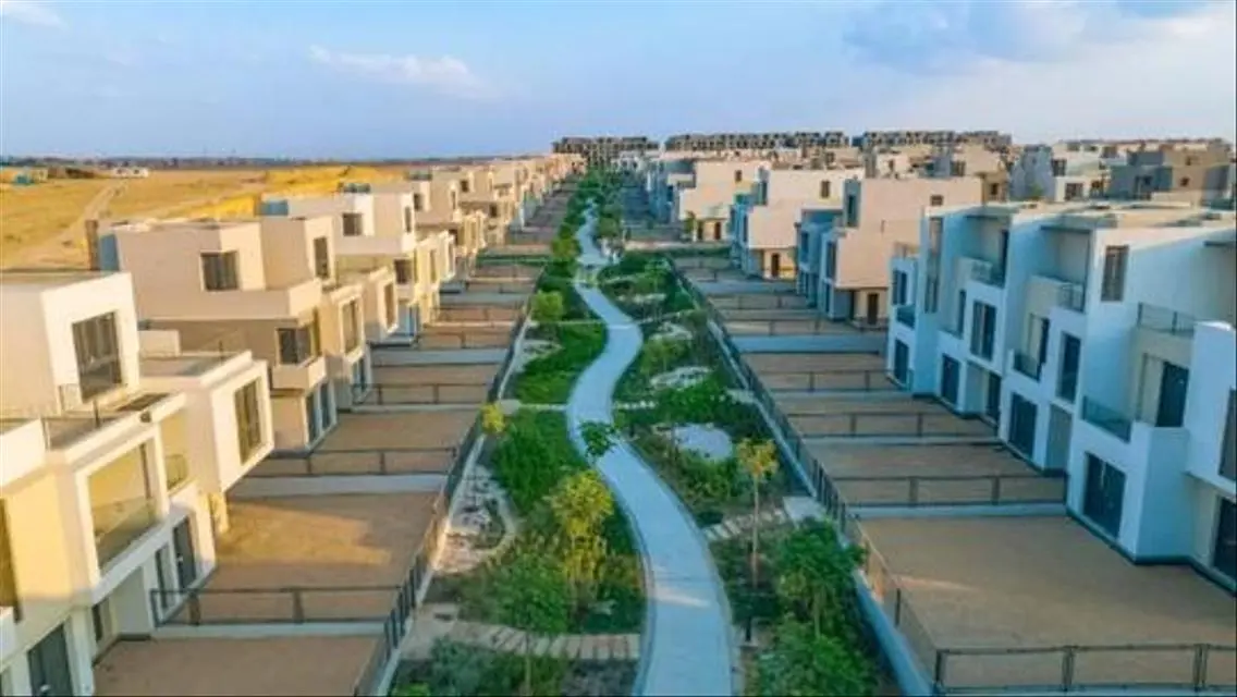 فيلا للبيع في سوديك ايست متشطب بالمطبخ والتكيفات