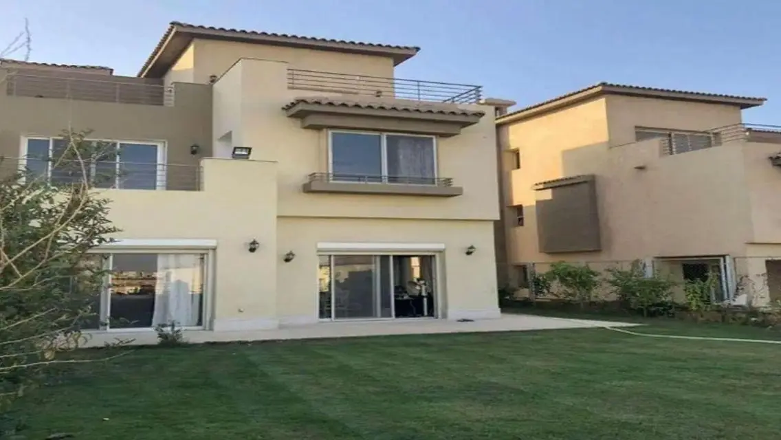 TownHouse Bamboo Palm hills Near Golf Extension