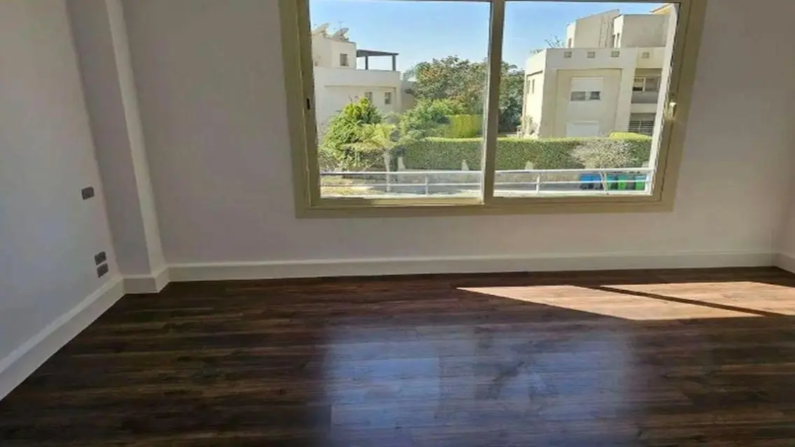 TownHouse Bamboo Palm hills Near Golf Extension