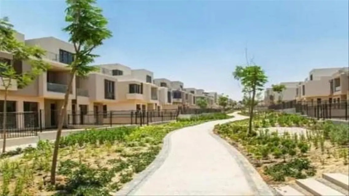 villa for sale at sodic east corner unit 270 m  .