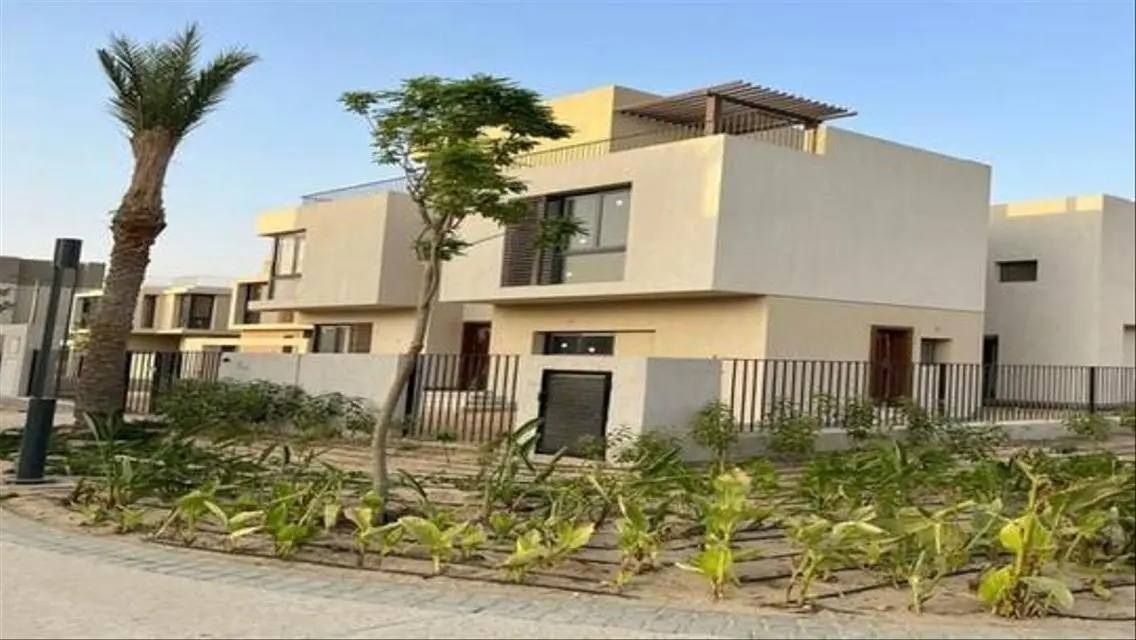 villa for sale at sodic east corner unit 270 m  .