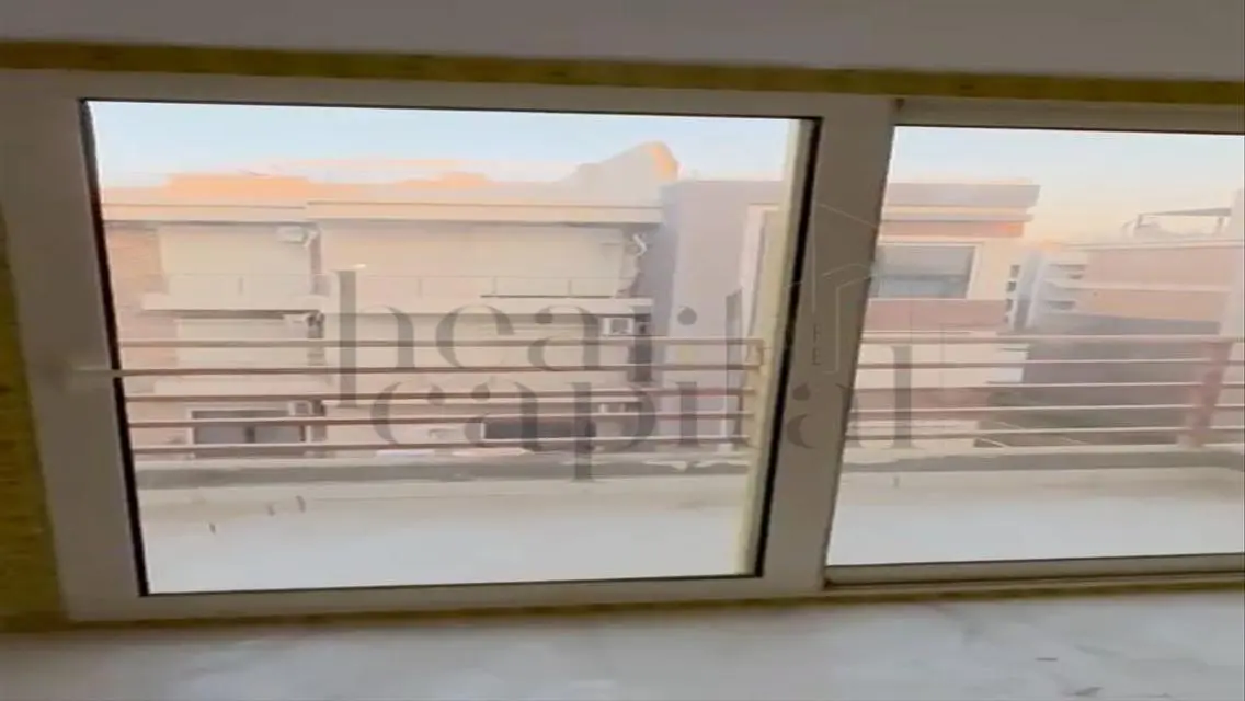 شقة للبيع بسعر مميز متشطبة فى فلاورز بارك التجمع