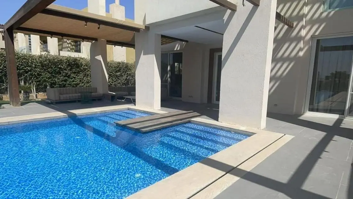 فيلا مفروشة للبيع في اليجريا