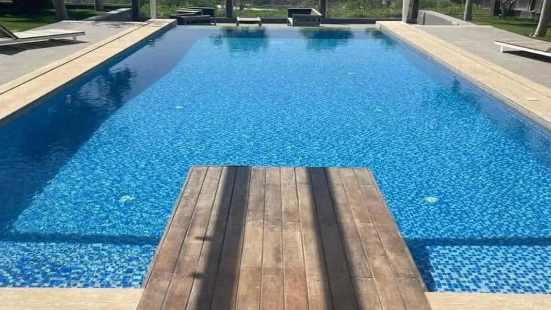 فيلا مفروشة للبيع في اليجريا