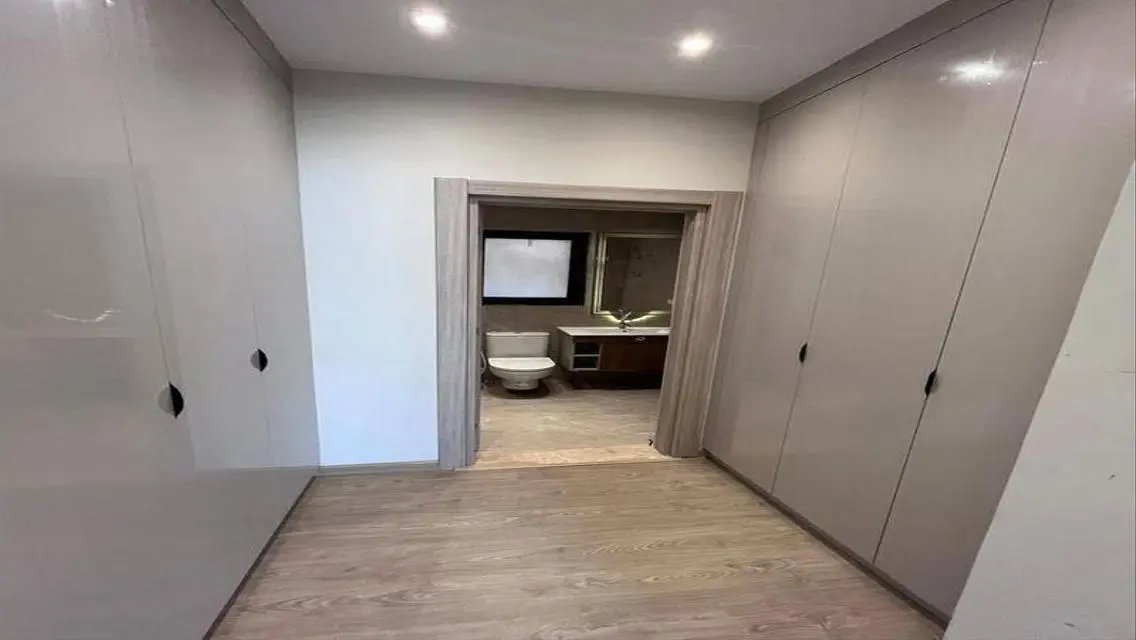 Finished Ready to move apartment in beverlly