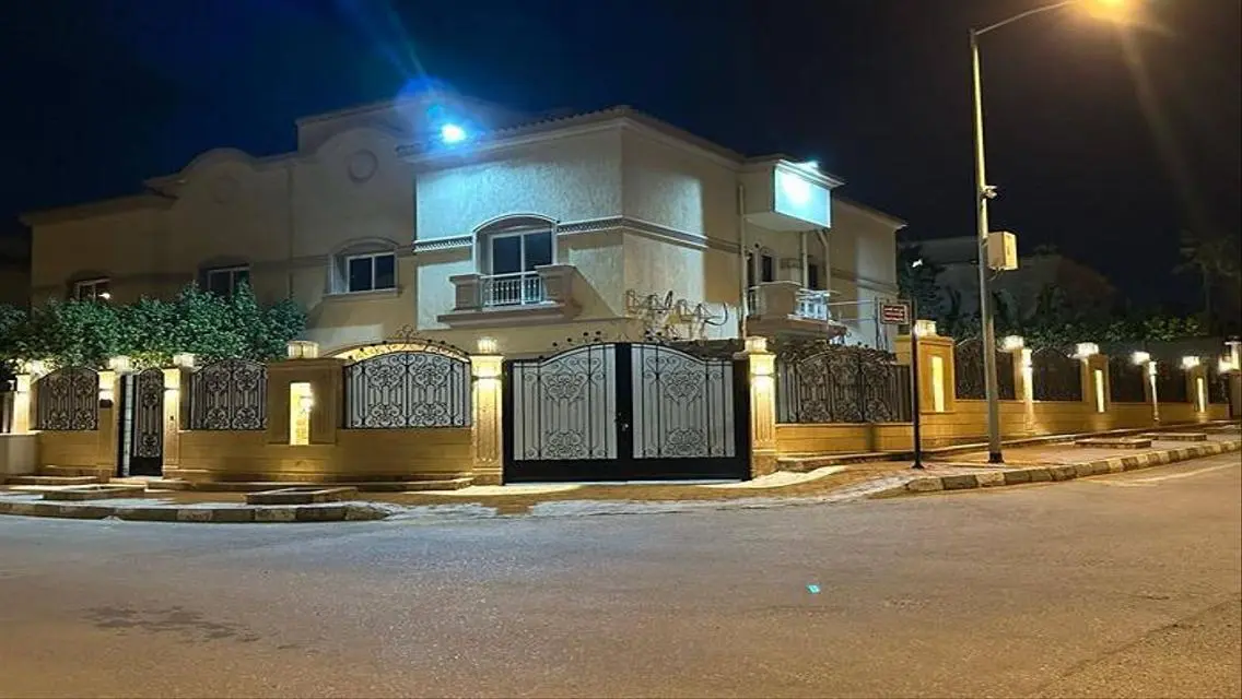 Distinctive villa for rent in Rehab City - New Law