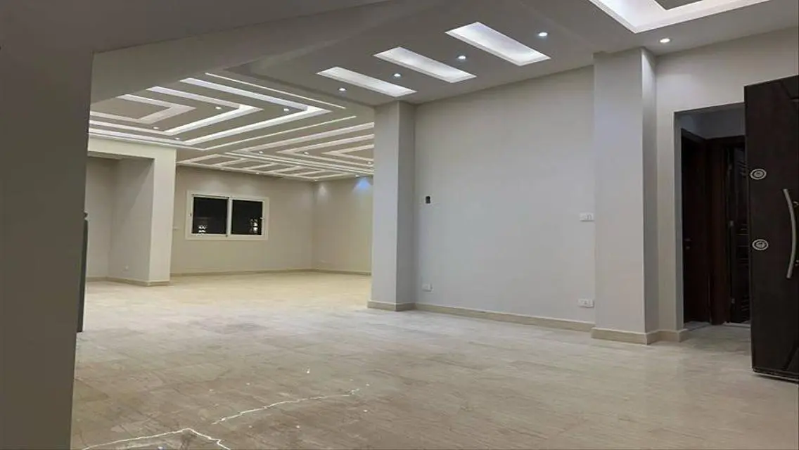 Distinctive villa for rent in Rehab City - New Law