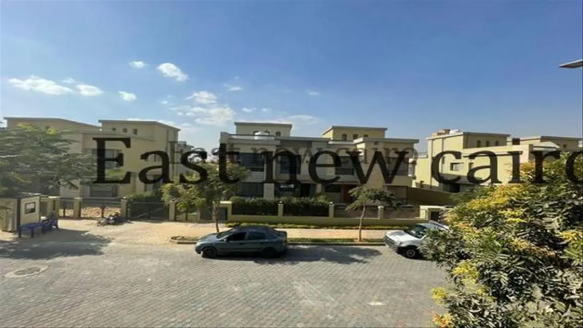 Twin house for sale very special price in Villette