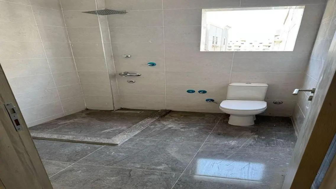 شقة فندقية اول سكن للايجار فى اللوتس الشمالية