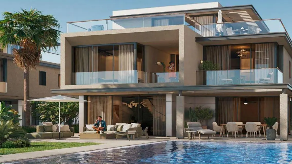 Standalone villa next to golf views over 8 years