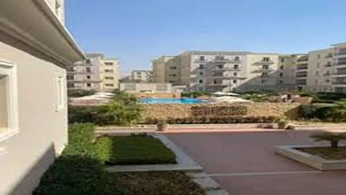 شقة غرفتين نص مفروش اول سكن فى ميفيدا بوليفارد