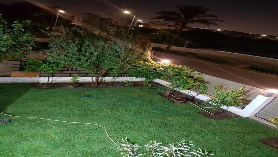 Modern furnished villa for rent in Hyde Park
