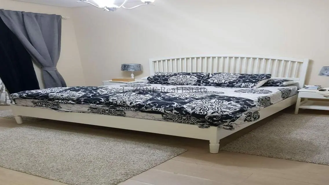 Modern furnished villa for rent in Hyde Park