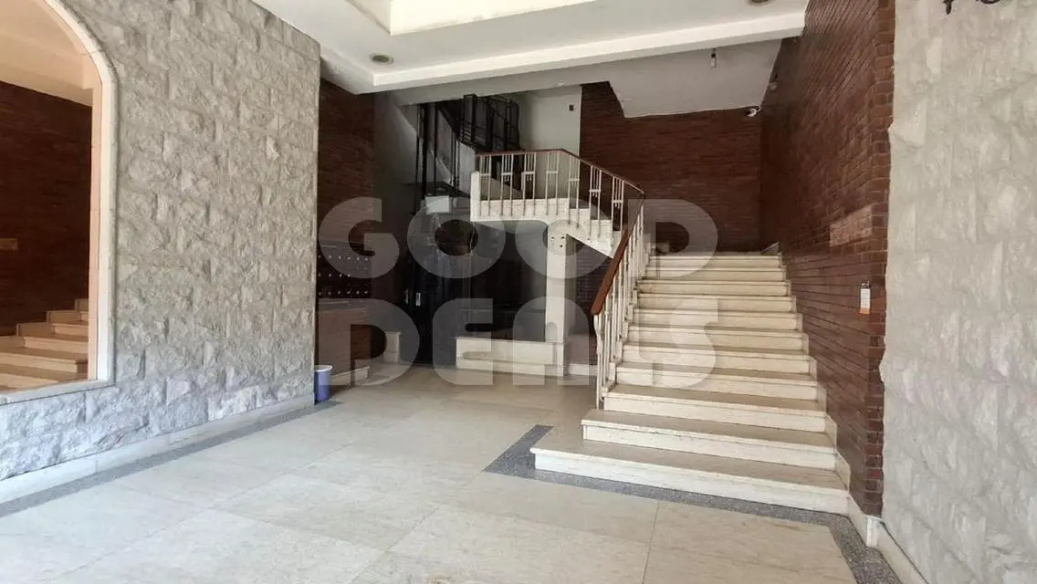 210 Sqm Apartment for Sale in Ard El Golf