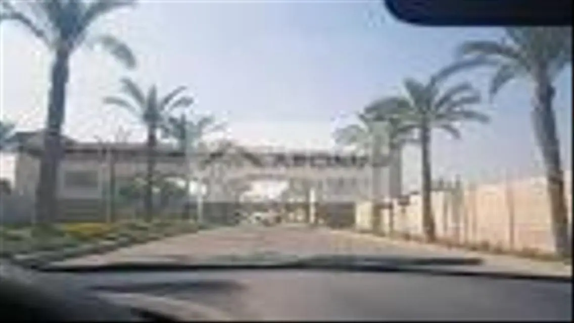 شقة فاخرة للبيع مع مرافق متميزة