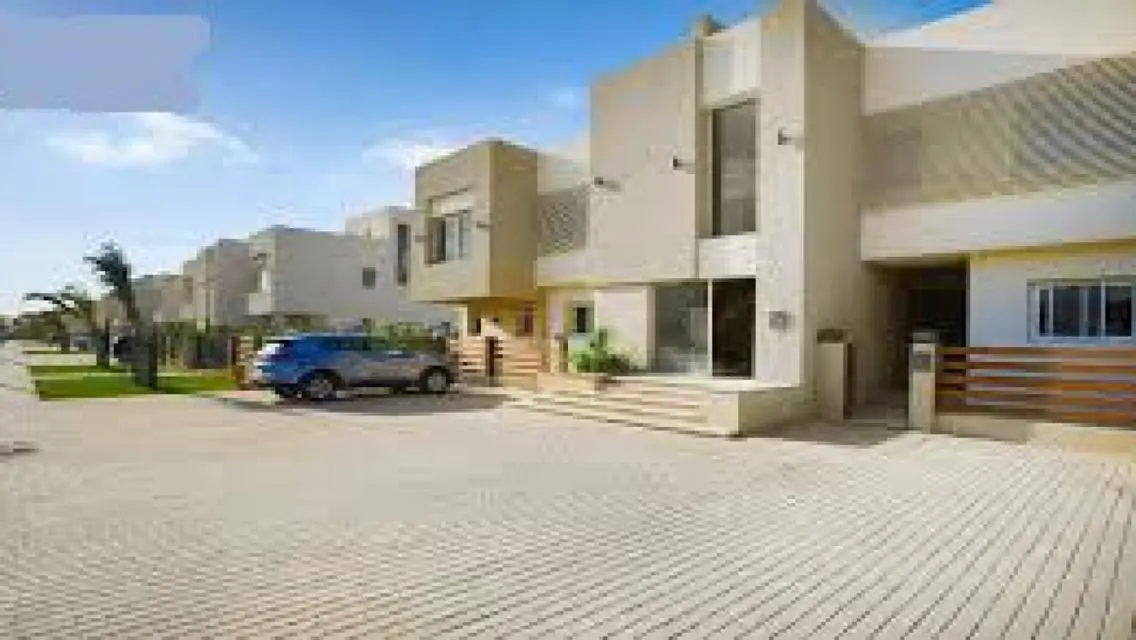 Prime Middle Townhouse in The Village West Sheikh 