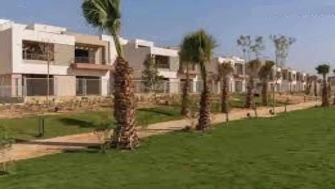 Prime Middle Townhouse in The Village West Sheikh 