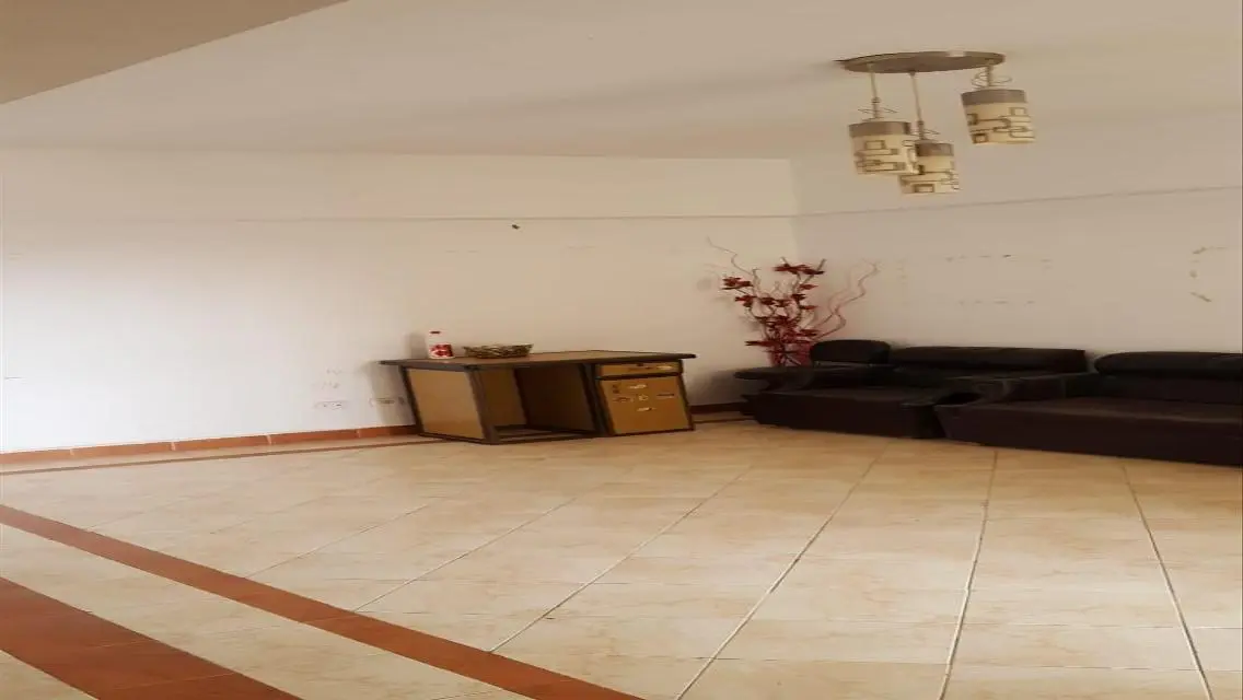 Distinctive House for Sale in S3419 Area