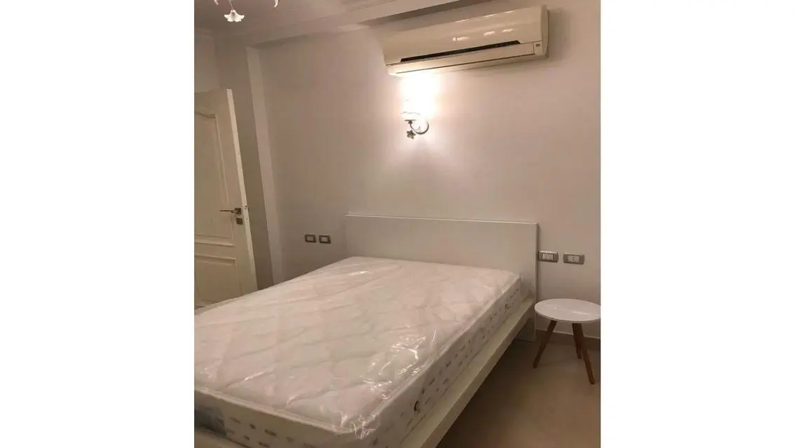 Apartment for rent in Westown Beverly Hills