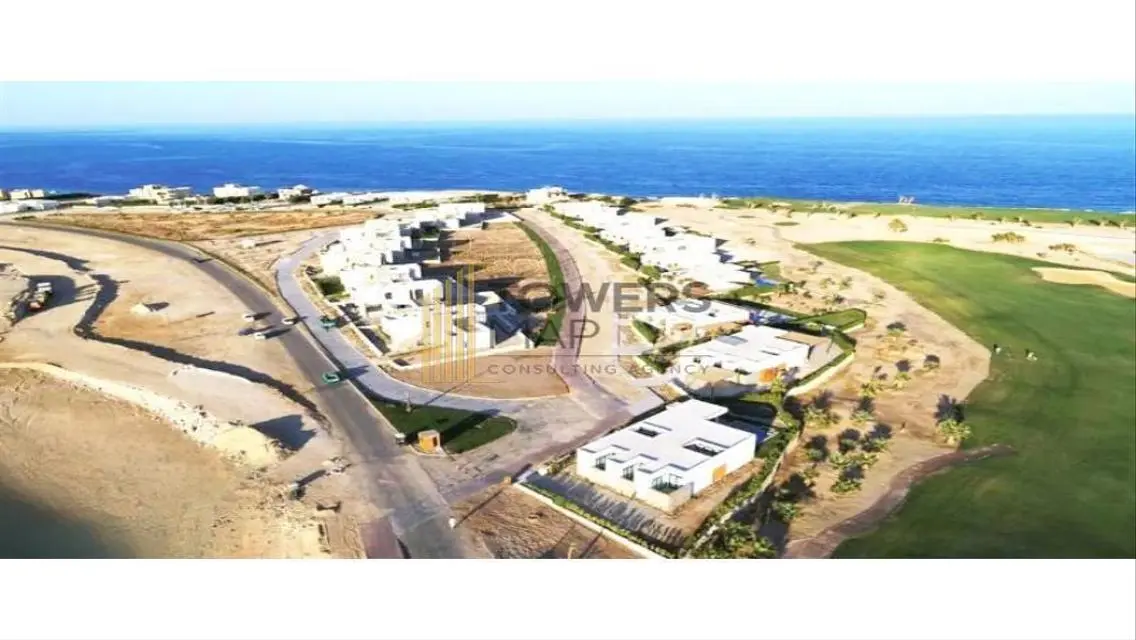 شقة فاخرة بمساحة واسعة للبيع