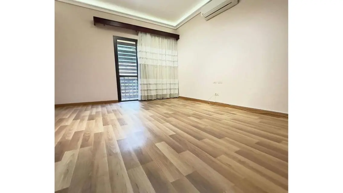 Ground floor with private garden - ready to move
