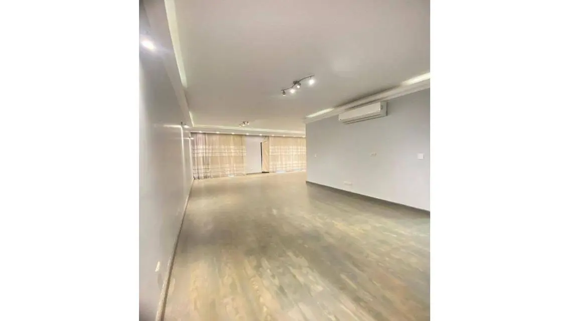 Ground floor with private garden - ready to move
