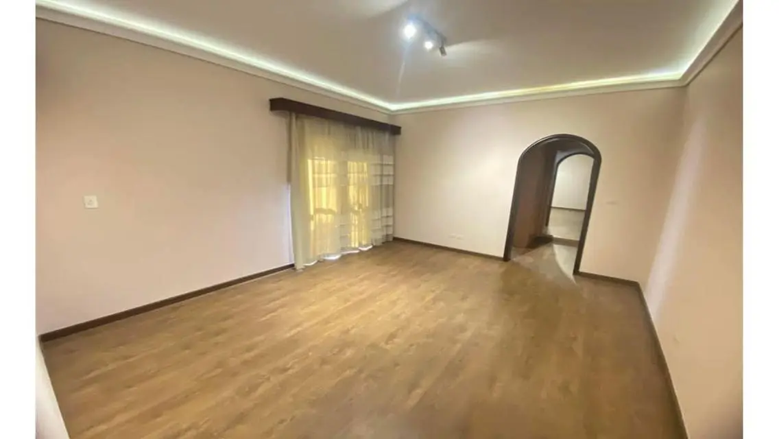 Ground floor with private garden - ready to move