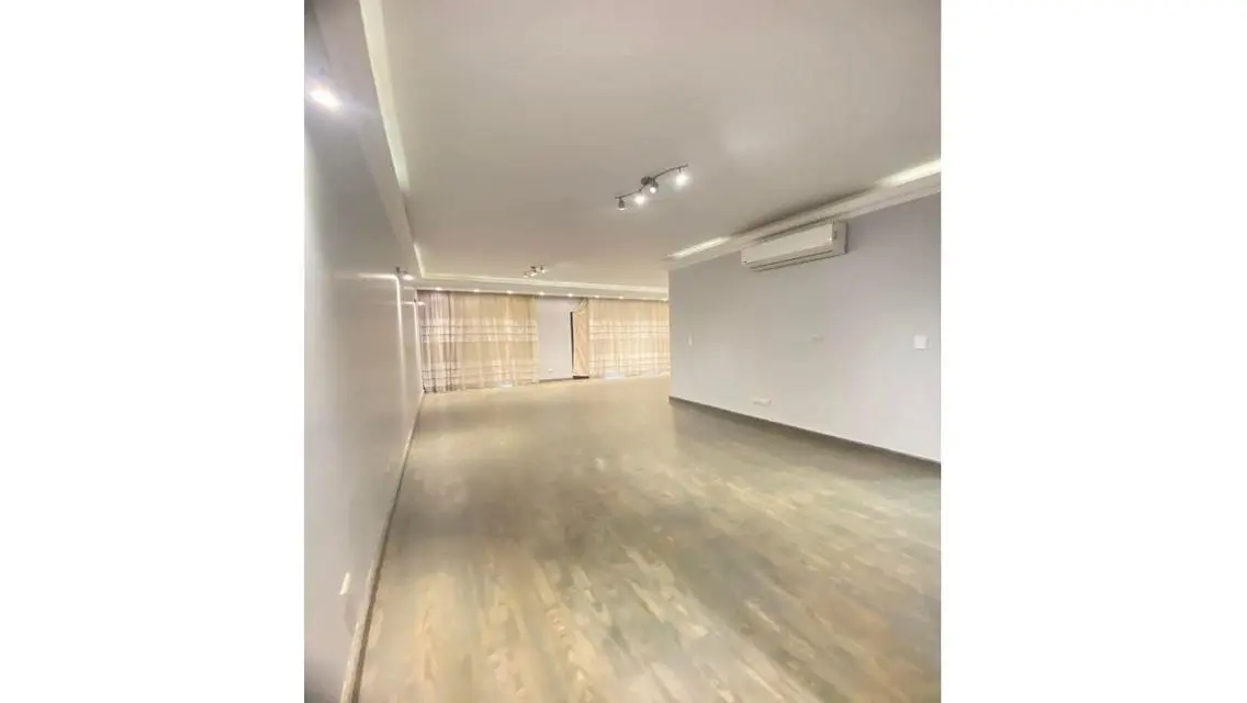 Ground floor with private garden - ready to move