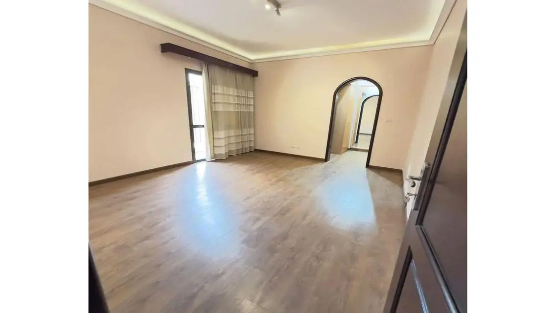 Ground floor with private garden - ready to move