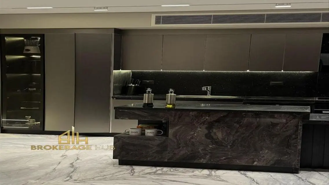 Special location Silver Palm apartment for rent,