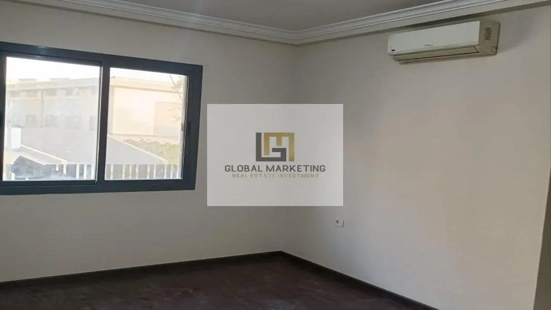 Apartment in garden for rent with kitchen Villette