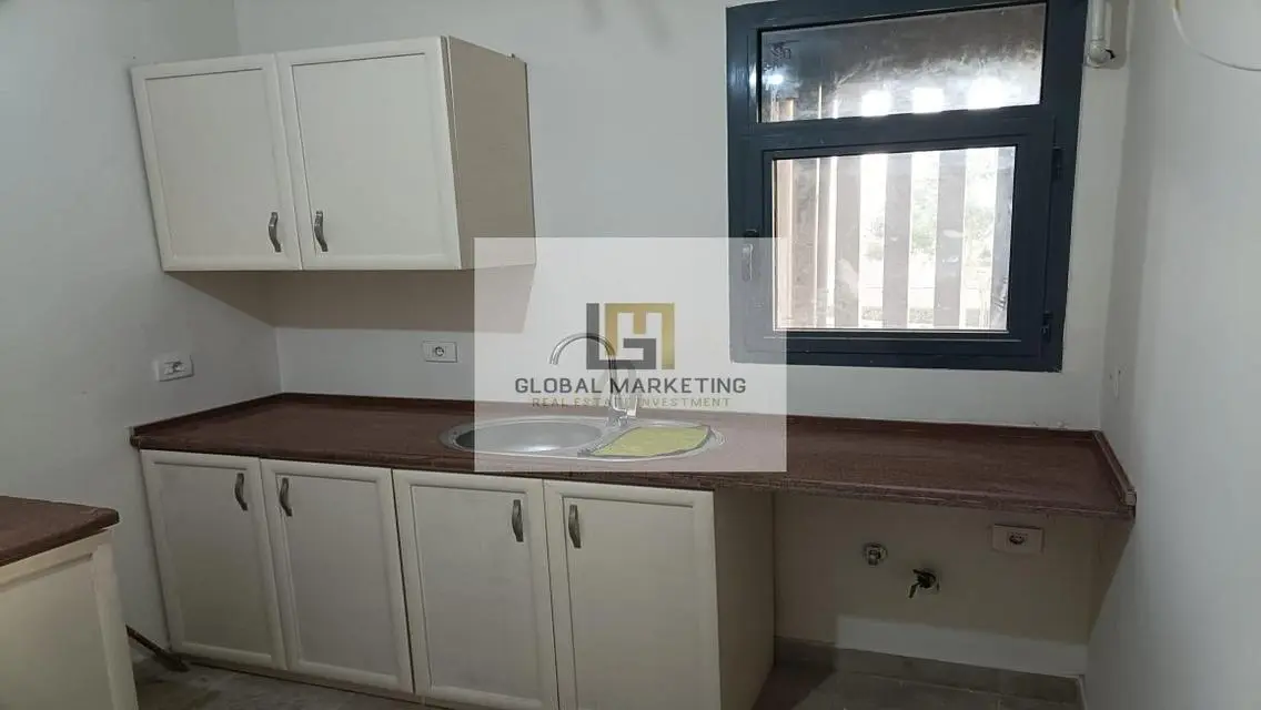 Apartment in garden for rent with kitchen Villette
