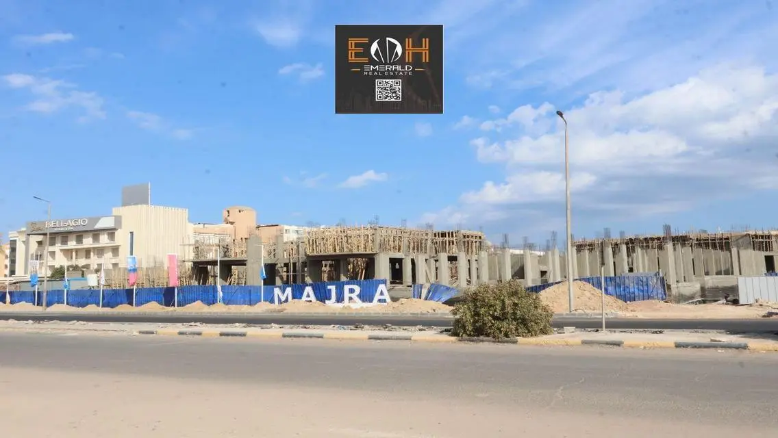 امتلك غرفة وصالة مميزه جدا مساحة 106 متر