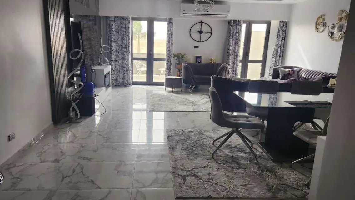 متاح للبيع في b8 مجموعه83 اميز مراحل مدينتي الترا