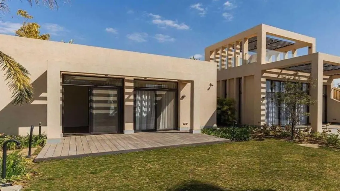 400m Villa near Mall of Egypt+2 million DP over 8y