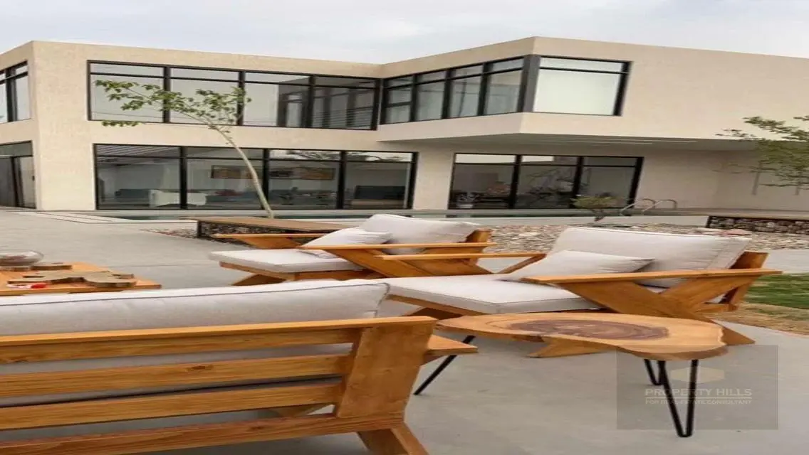 400m Villa near Mall of Egypt+2 million DP over 8y