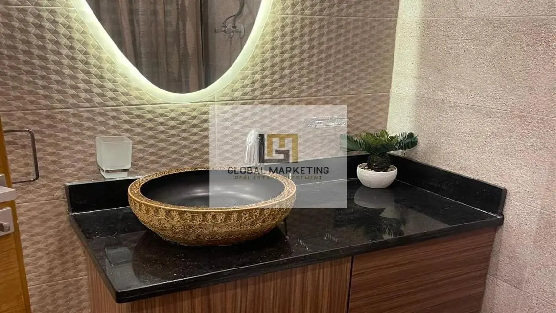 Furnished Apartment with Garden - in Lake View