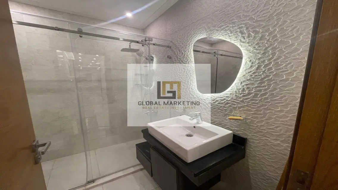 Furnished Apartment with Garden - in Lake View