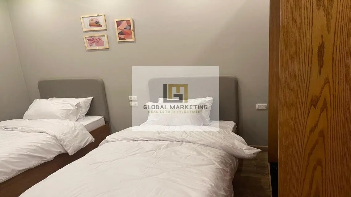 Furnished Apartment with Garden - in Lake View