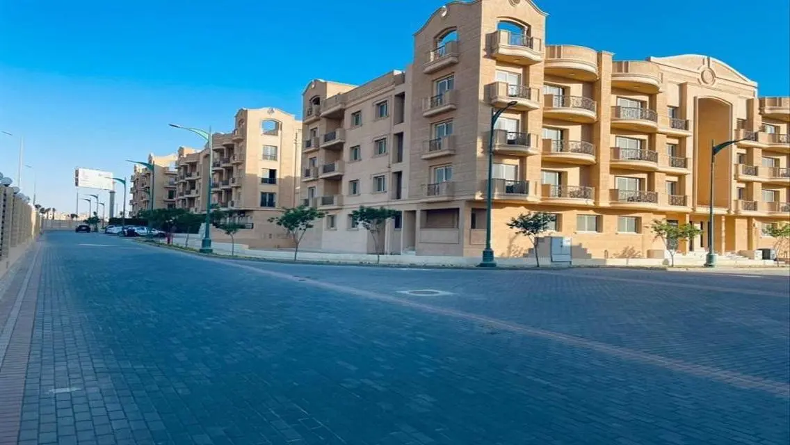 شقة فاخرة للبيع في مدينة أكتوبر - 10,800,000 جنيه