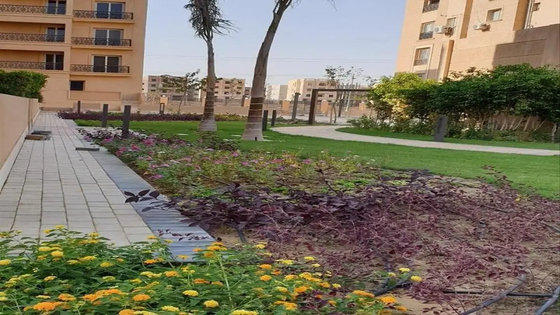 شقة فاخرة للبيع في مدينة أكتوبر - 10,800,000 جنيه