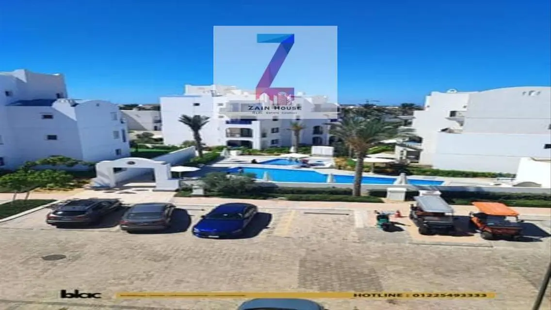 شاليه 3 غرف فيو حمام سباحة للبيع مراسي جريك الساحل
